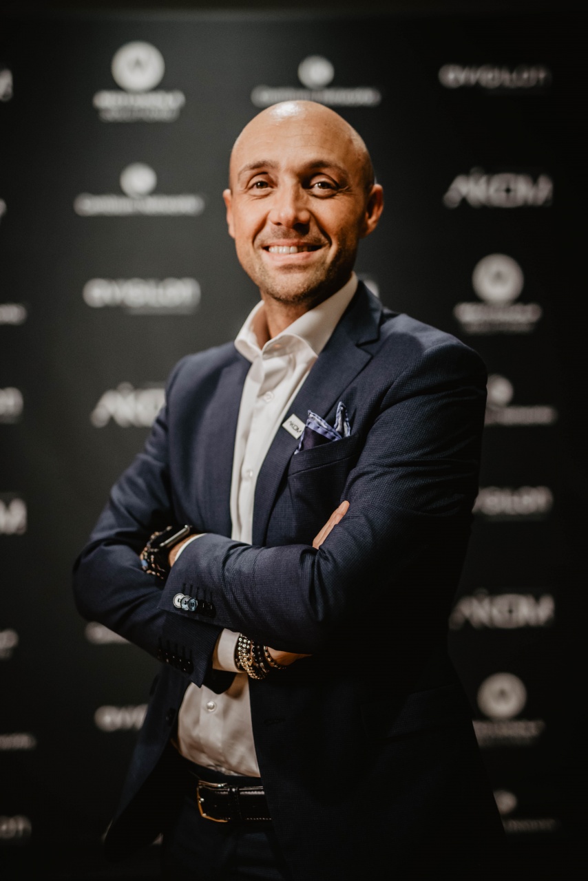 raffaele bianchi sales manager aikom